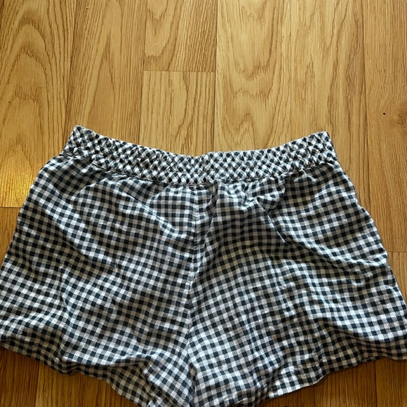 Sunday best / Aritzia white and blue linen checked shorts, S - Picture 2 of 3